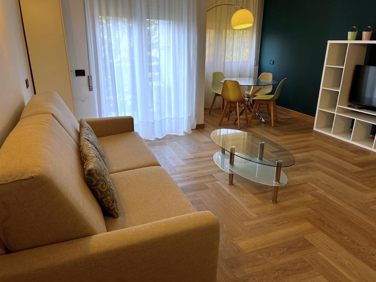 Front Lake Apartment 바르돌리노 외부 사진