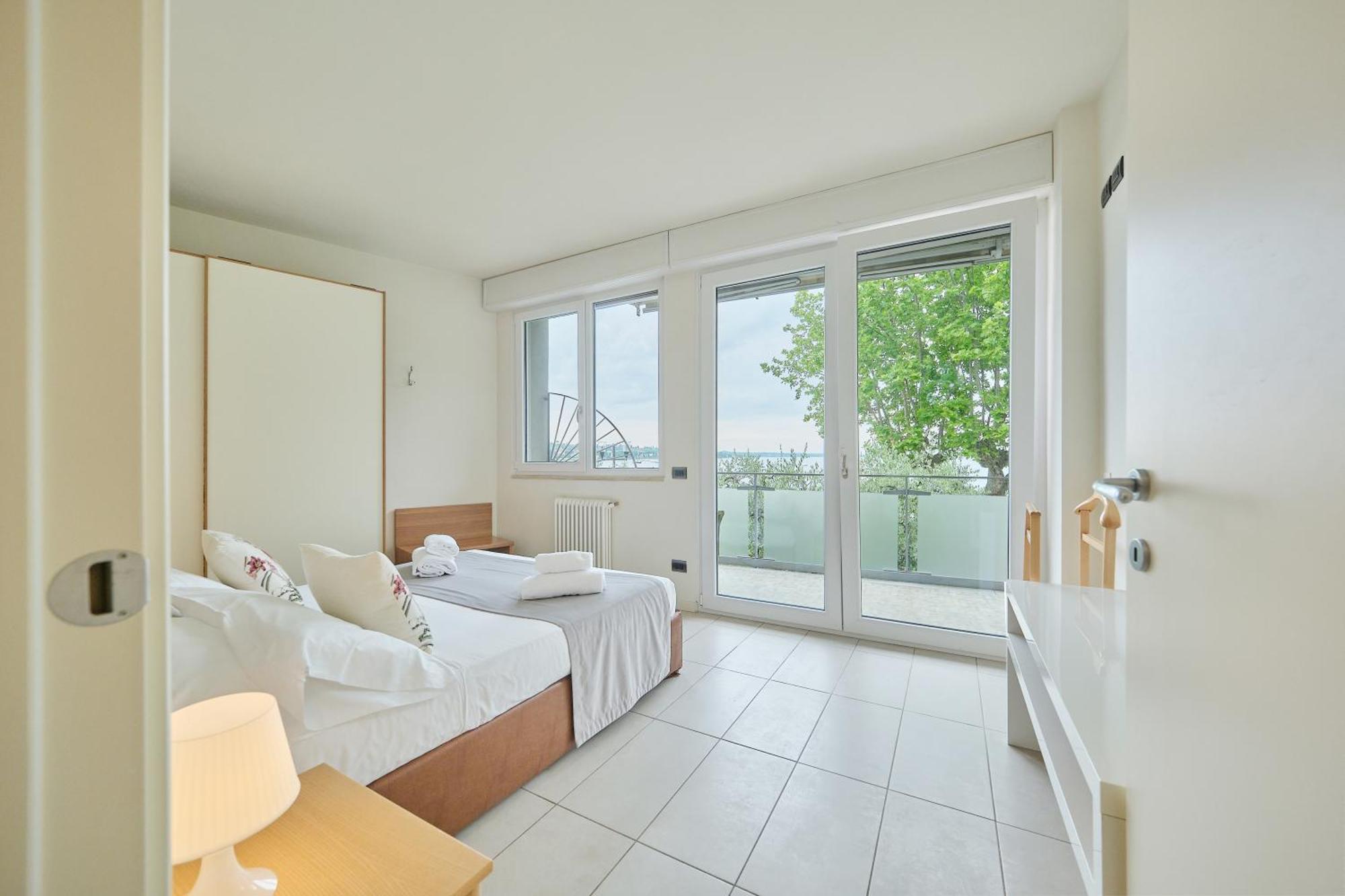 Front Lake Apartment 바르돌리노 외부 사진