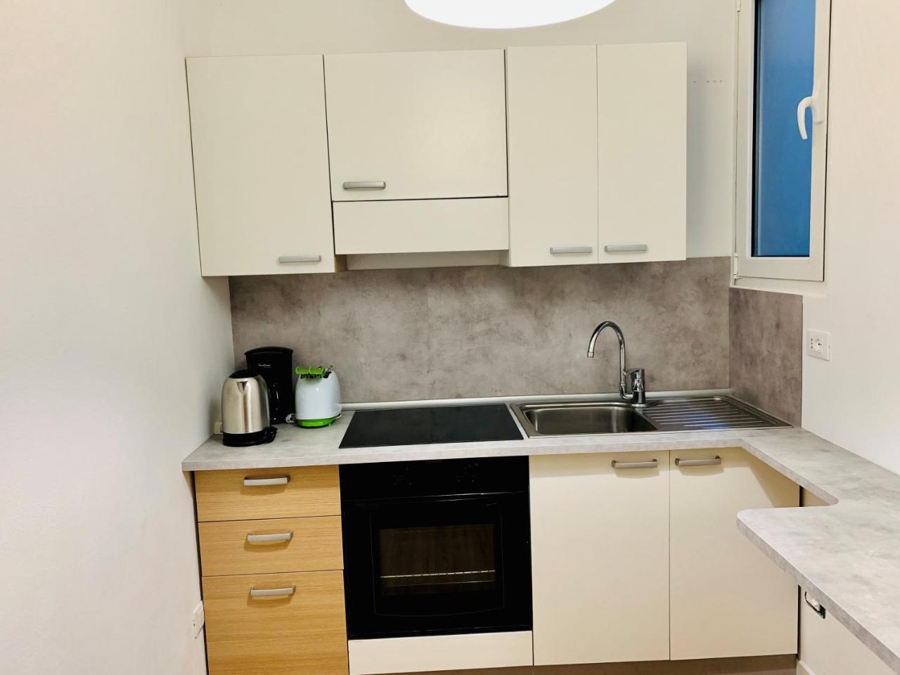 Front Lake Apartment 바르돌리노 외부 사진