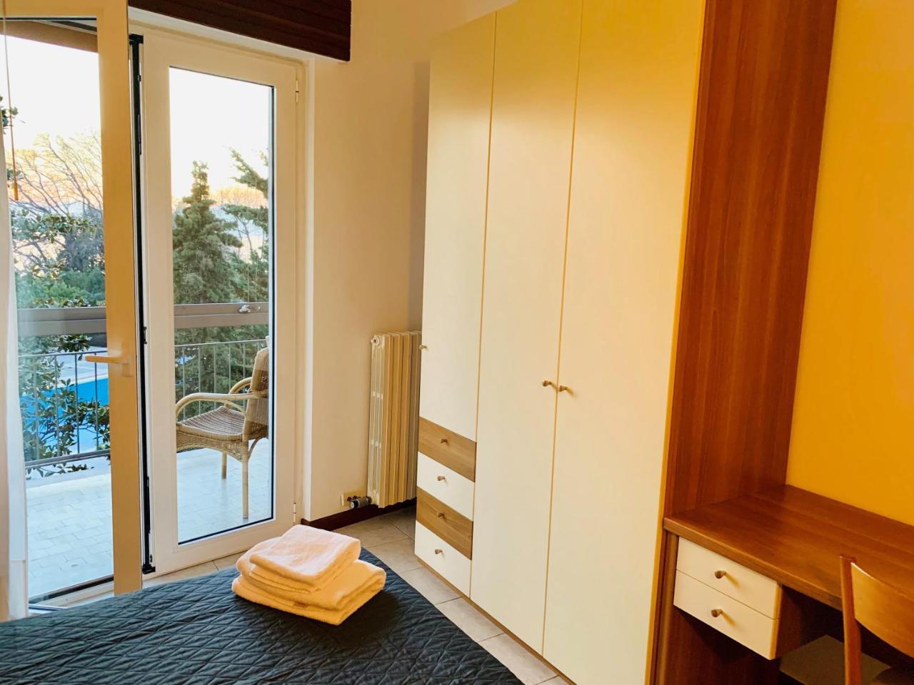 Front Lake Apartment 바르돌리노 외부 사진